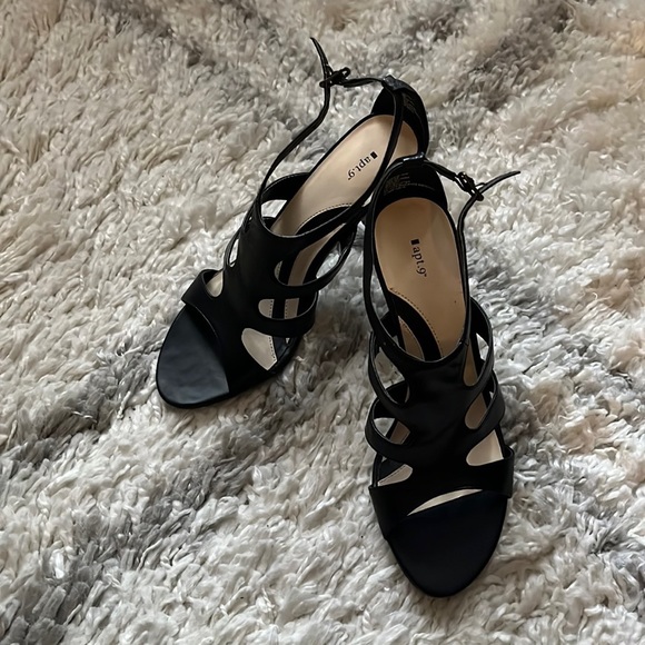 Apt 9 Scrappy Leather Stiletto Heels size 6 - Picture 1 of 4